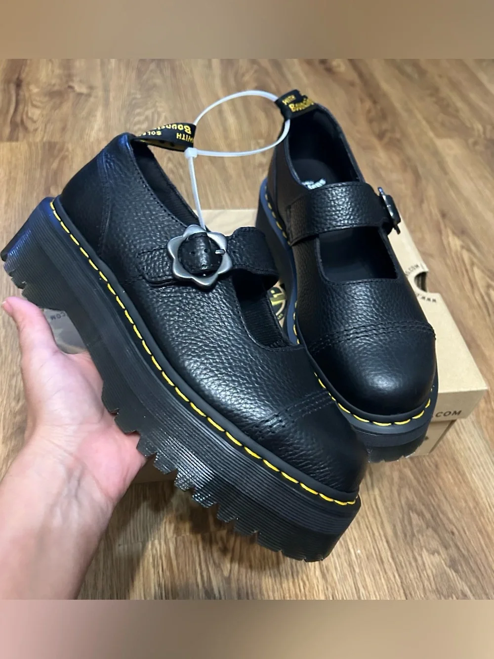 DR MARTENS Addina flower buckle black leather platform Mary Jane shoes sz 8 new